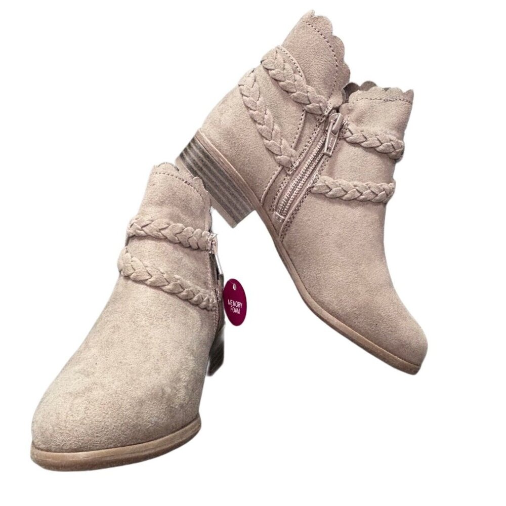 SO Jada Girls Taupe Ankle Boots Size 1 M With Memory Foam & Braided Strap Accent